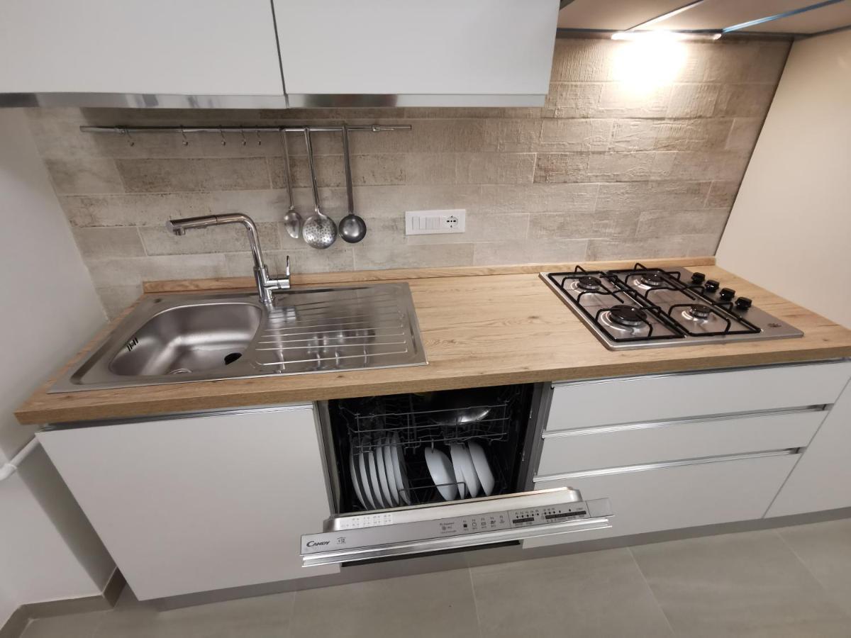 A Casa Di Tina Apartment Crispiano Bagian luar foto