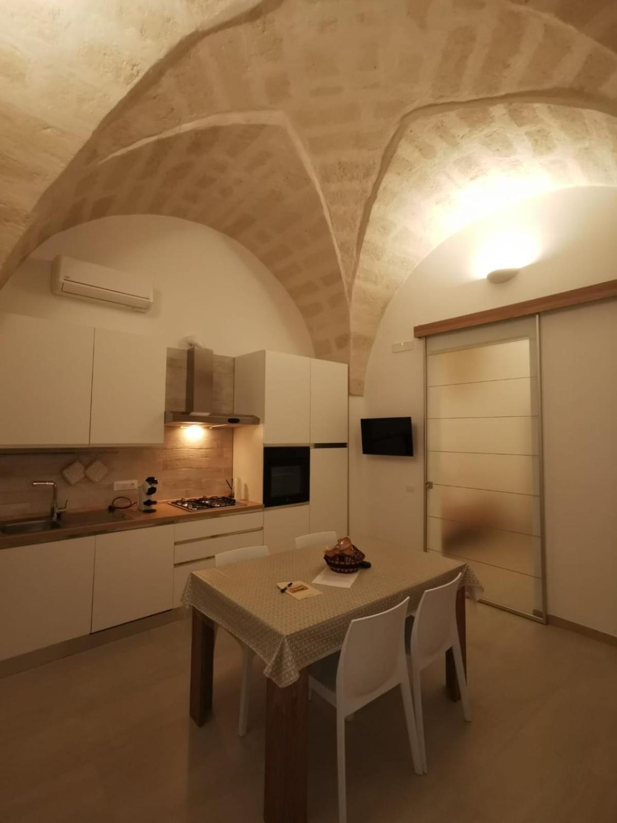 A Casa Di Tina Apartment Crispiano Bagian luar foto